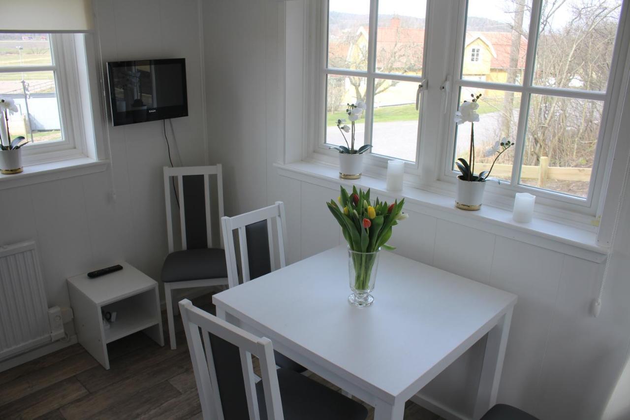 Stuga Pa Hammarbergs Gard Kungsbacka Exterior foto
